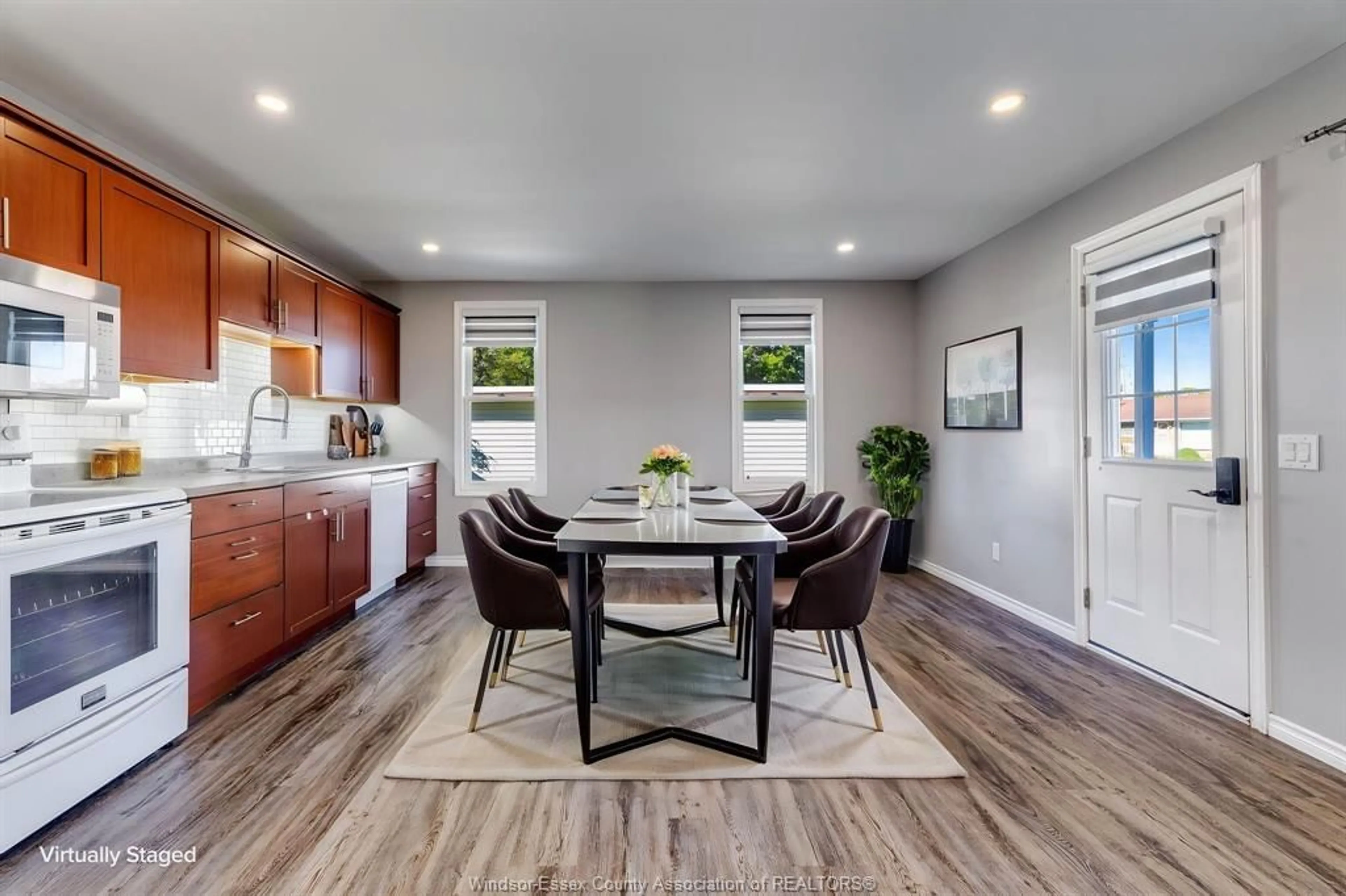 Open concept kitchen, unknown for 4 Boniface St, Tilbury Ontario N0P 2L0