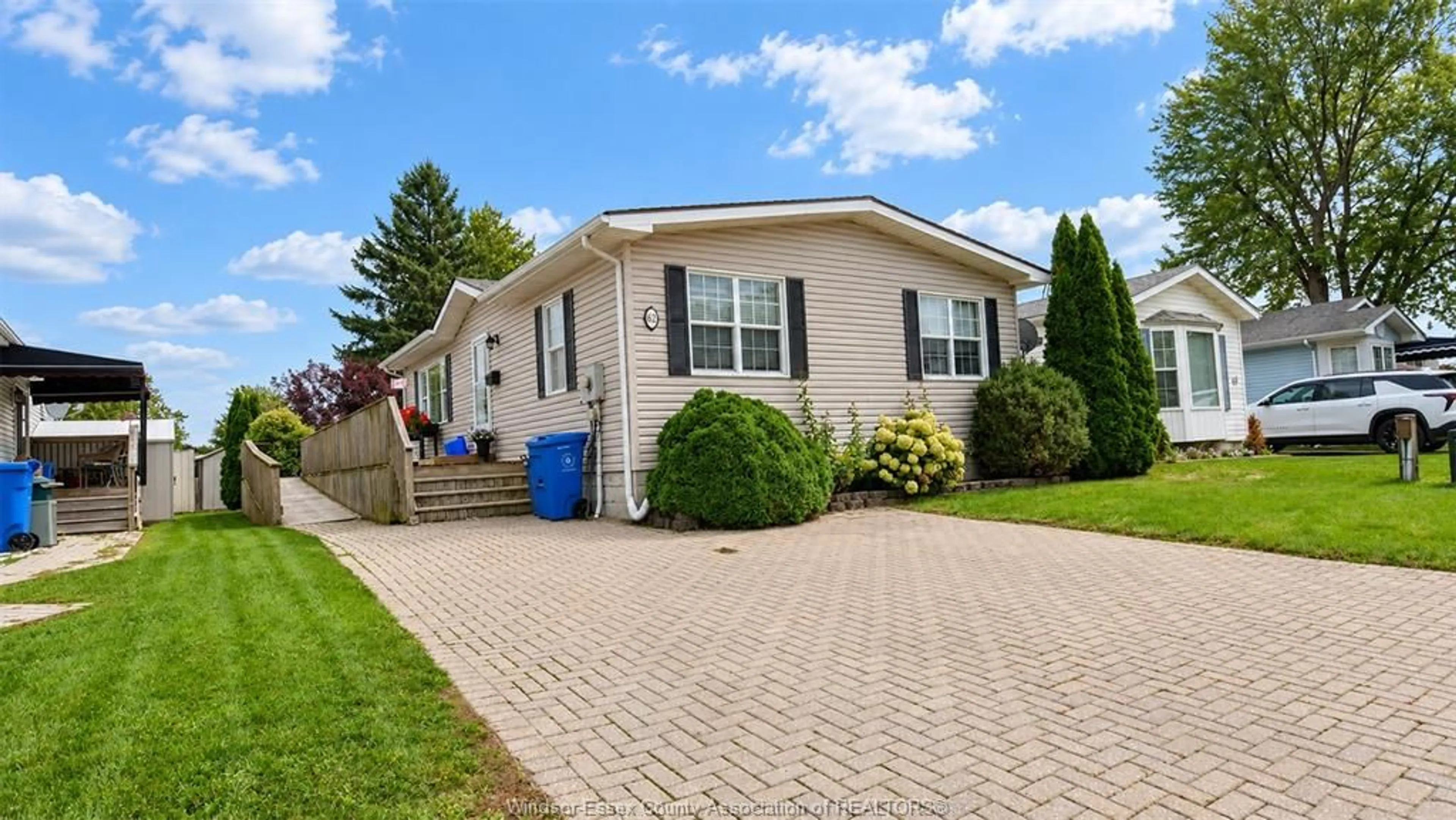 Home with vinyl exterior material, street for 62 MALDEN HILL DRIVE, Amherstburg Ontario N9V 3E1