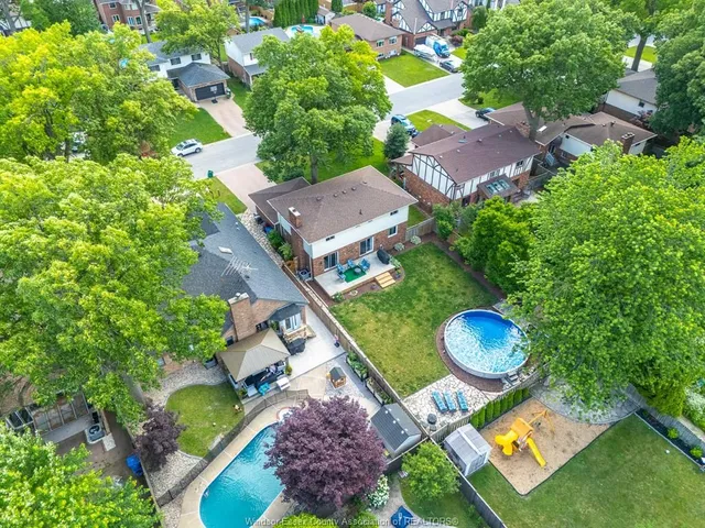 538 Michael Crescent, LaSalle 5