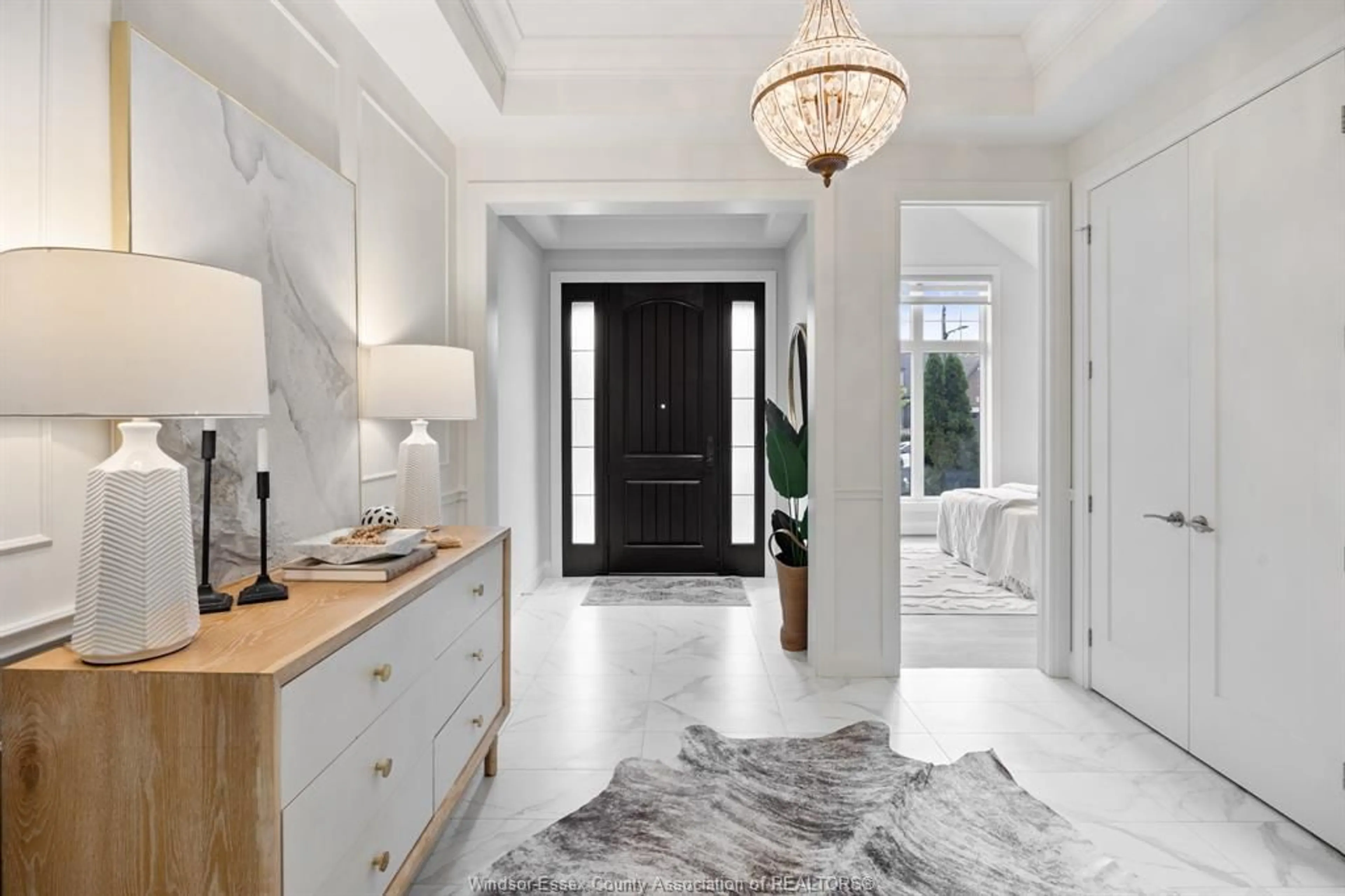 Indoor entryway for 6185 Forest Trail Cres, LaSalle Ontario N9H 0E6