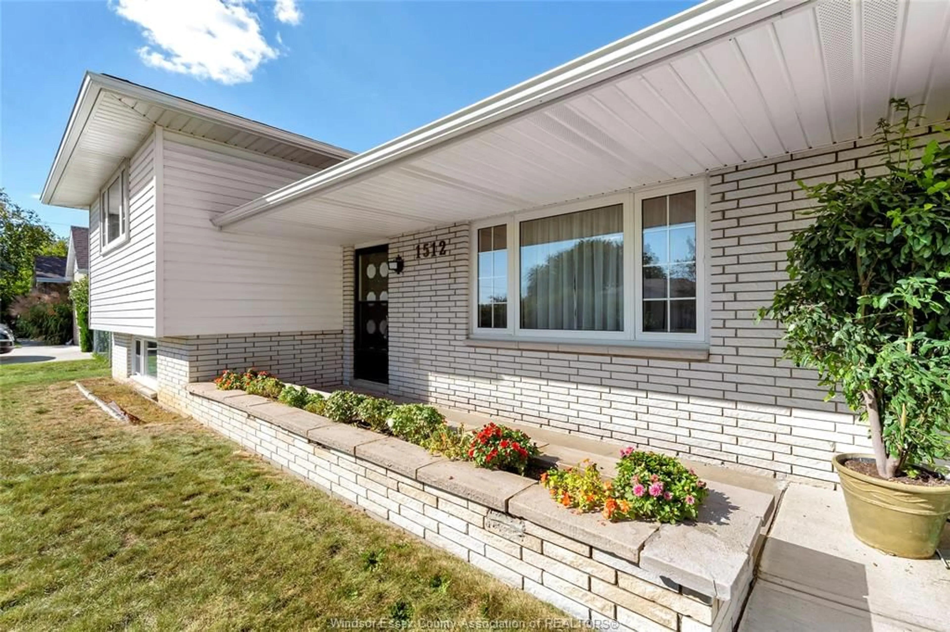 Home with brick exterior material, street for 1512 PEACH Dr, Ruthven Ontario N0P 2G0