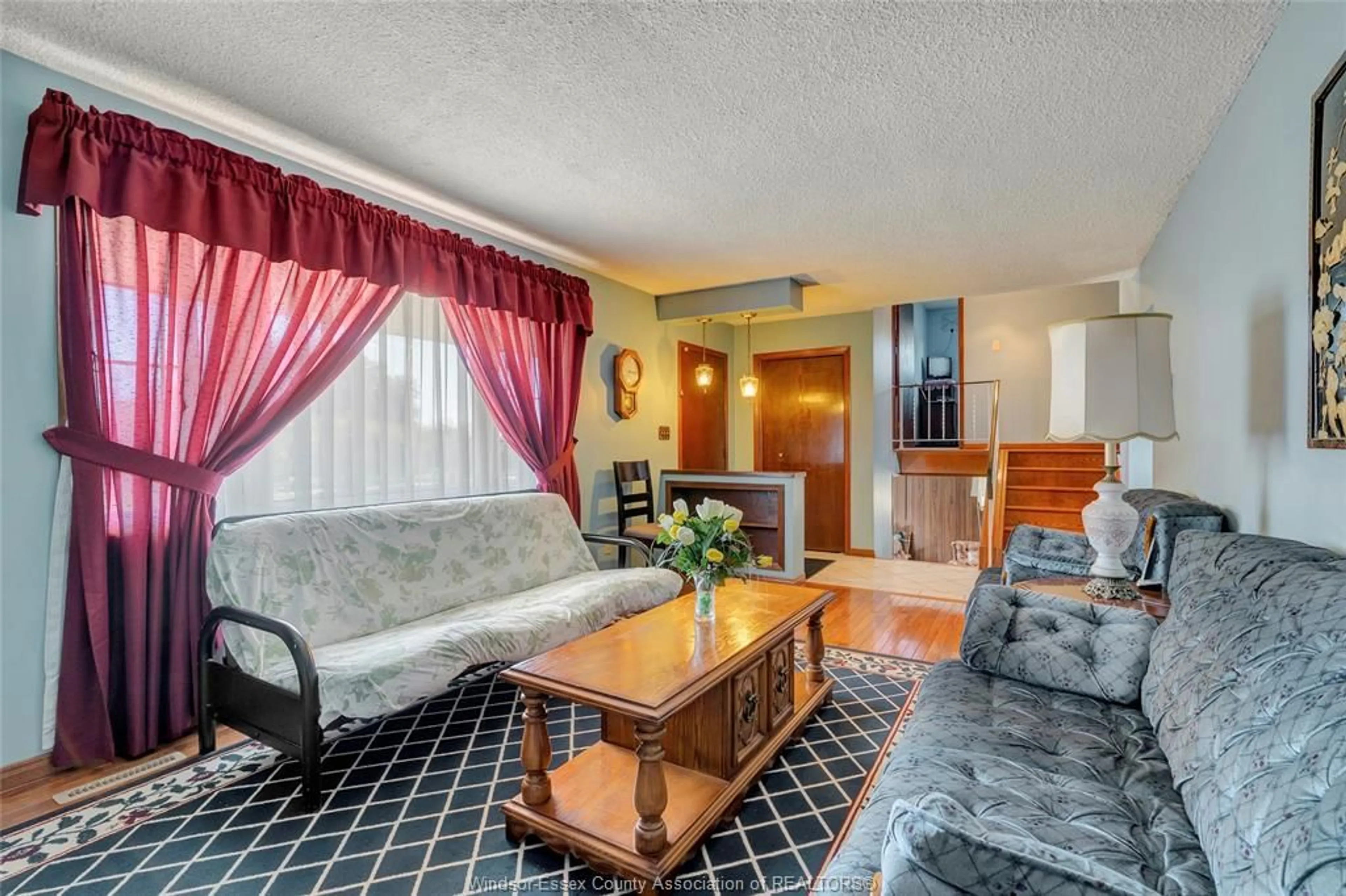 Living room with furniture, unknown for 1512 PEACH Dr, Ruthven Ontario N0P 2G0
