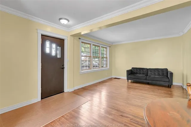 1825 WINDERMERE, Windsor 4
