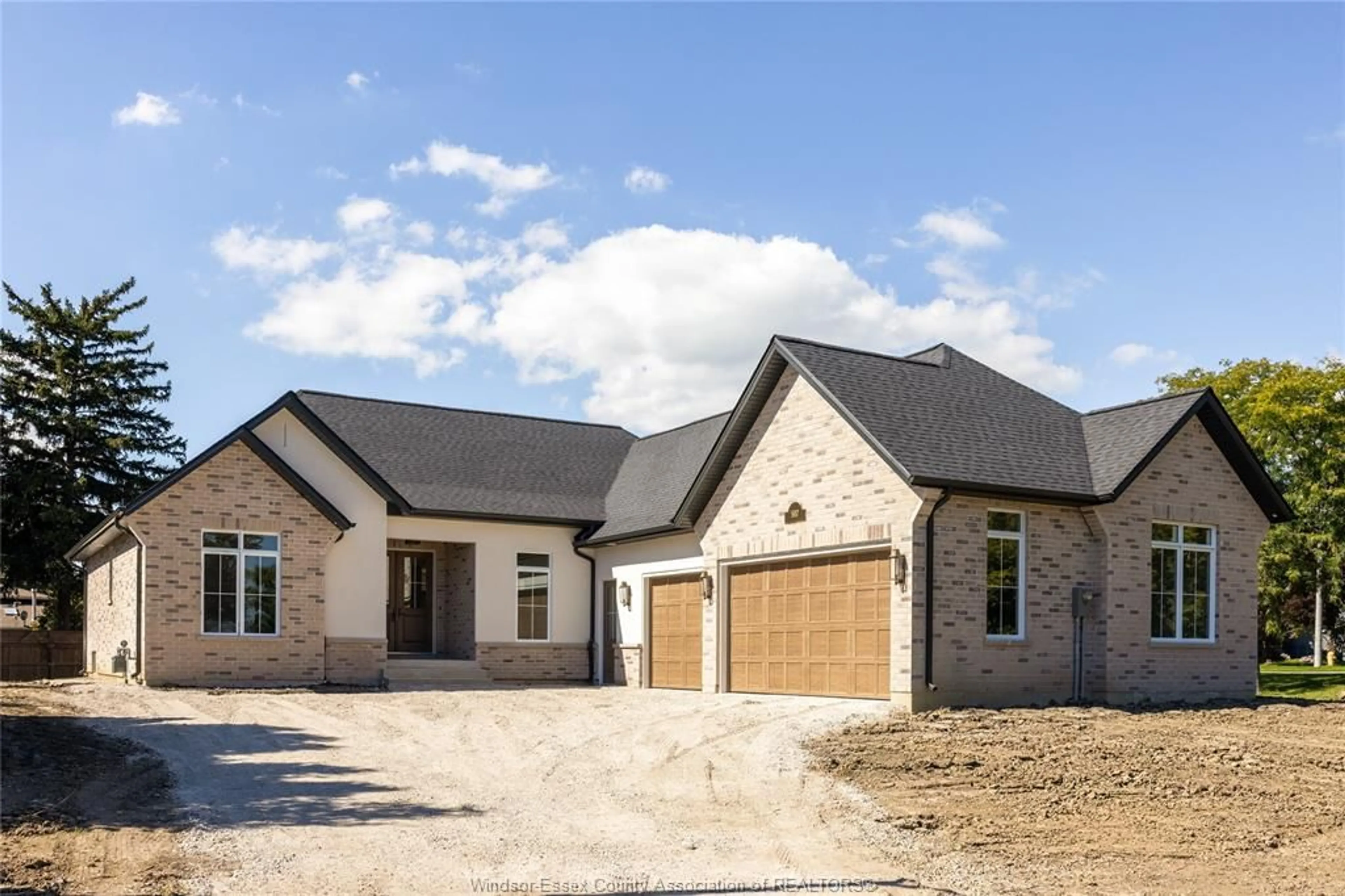 Home with brick exterior material, building for 507 MCTAGUE COURT, Windsor Ontario N8P 1L3