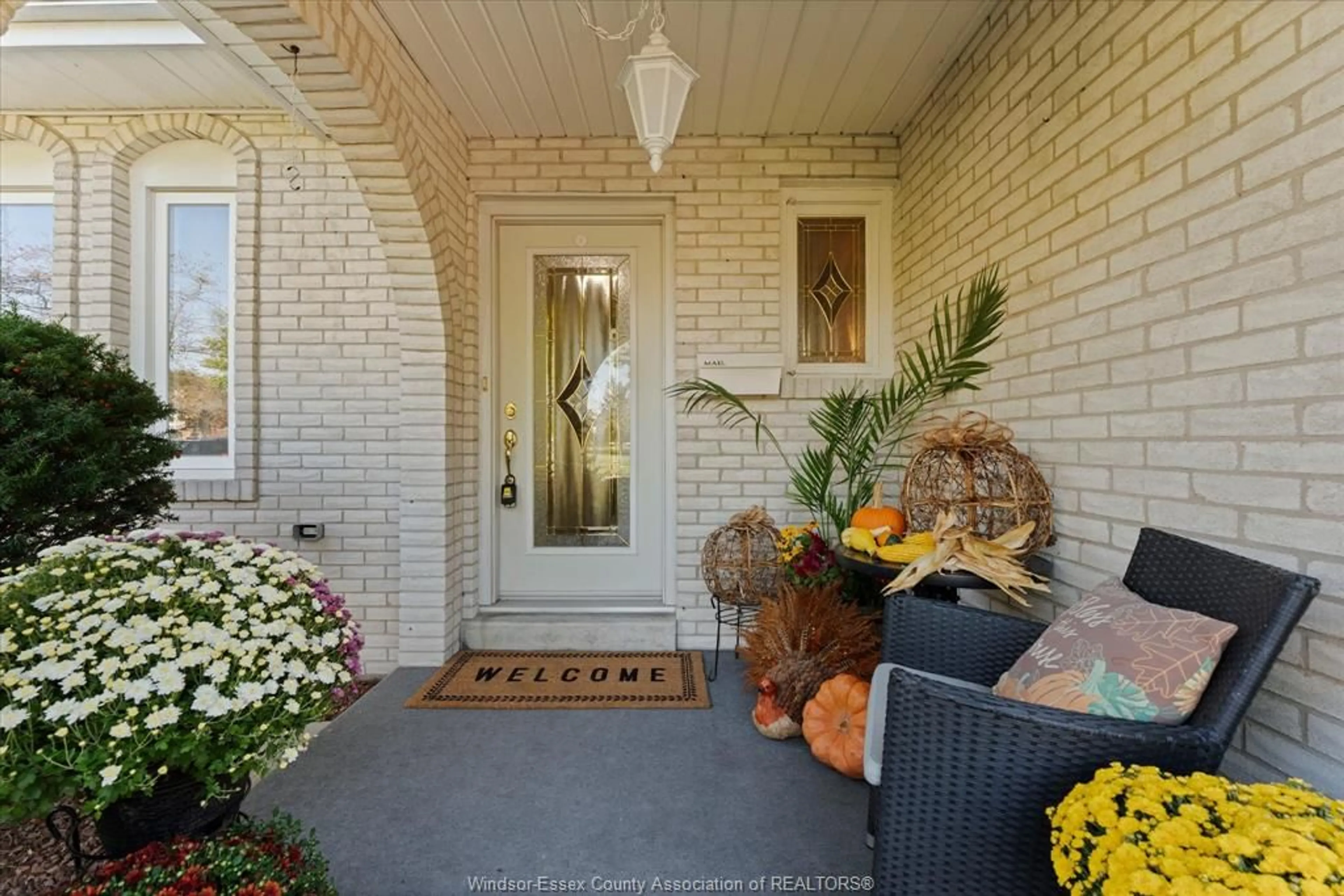 Indoor entryway for 182 CENTENNIAL, Tecumseh Ontario N8N 2N6