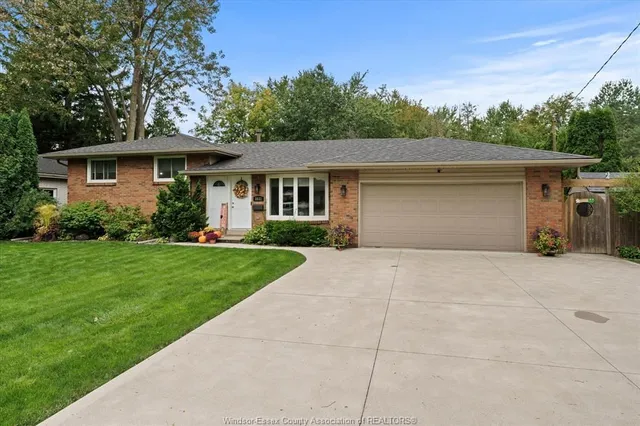 3831 KATHLEEN, Windsor 2