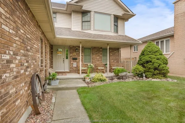 30 Orangewood Blvd, Chatham 3