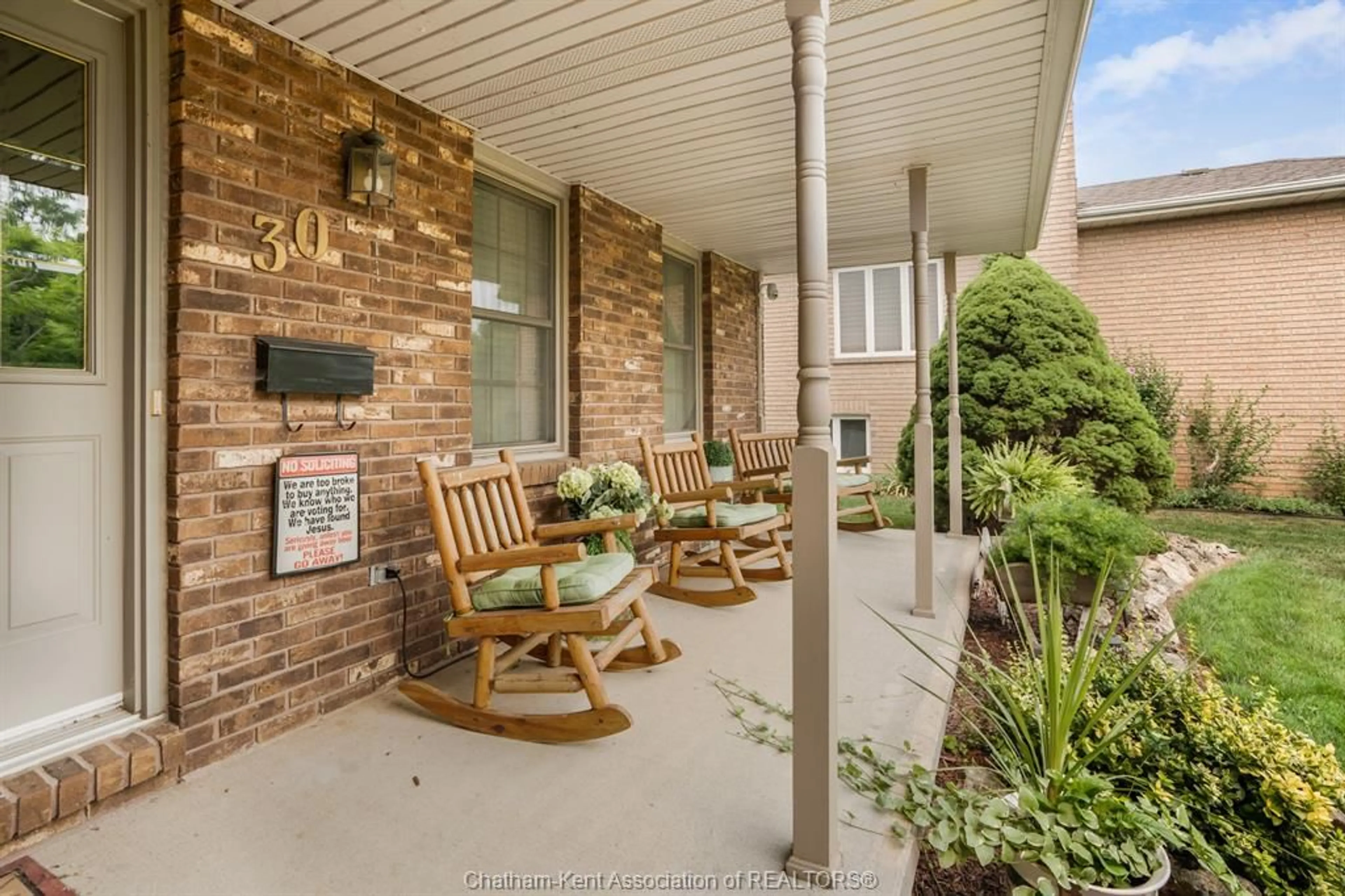 Patio, unknown for 30 Orangewood Blvd, Chatham Ontario N7L 5H1