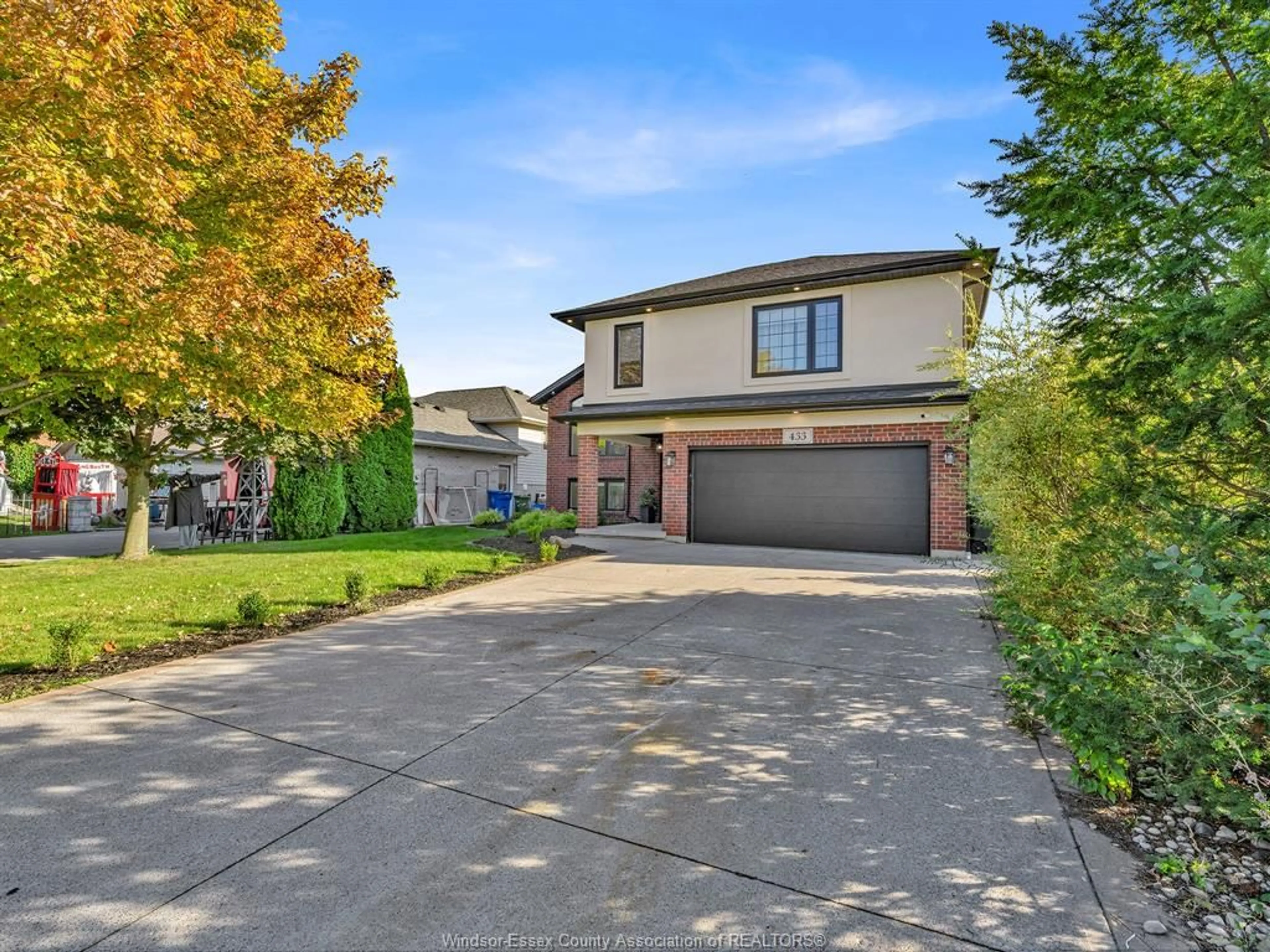 Home with brick exterior material, street for 433 MCLELLAN, Amherstburg Ontario N9V 4C8