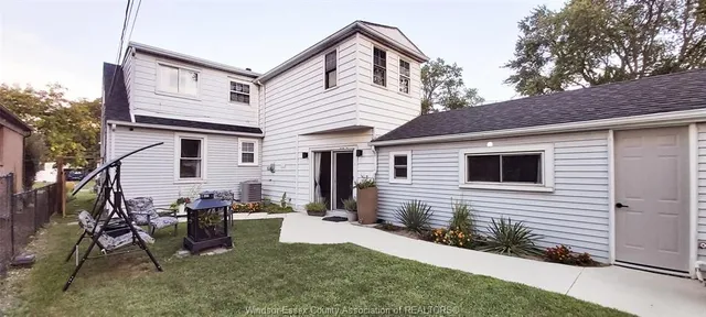 1047 ESDRAS Ave, Windsor 5