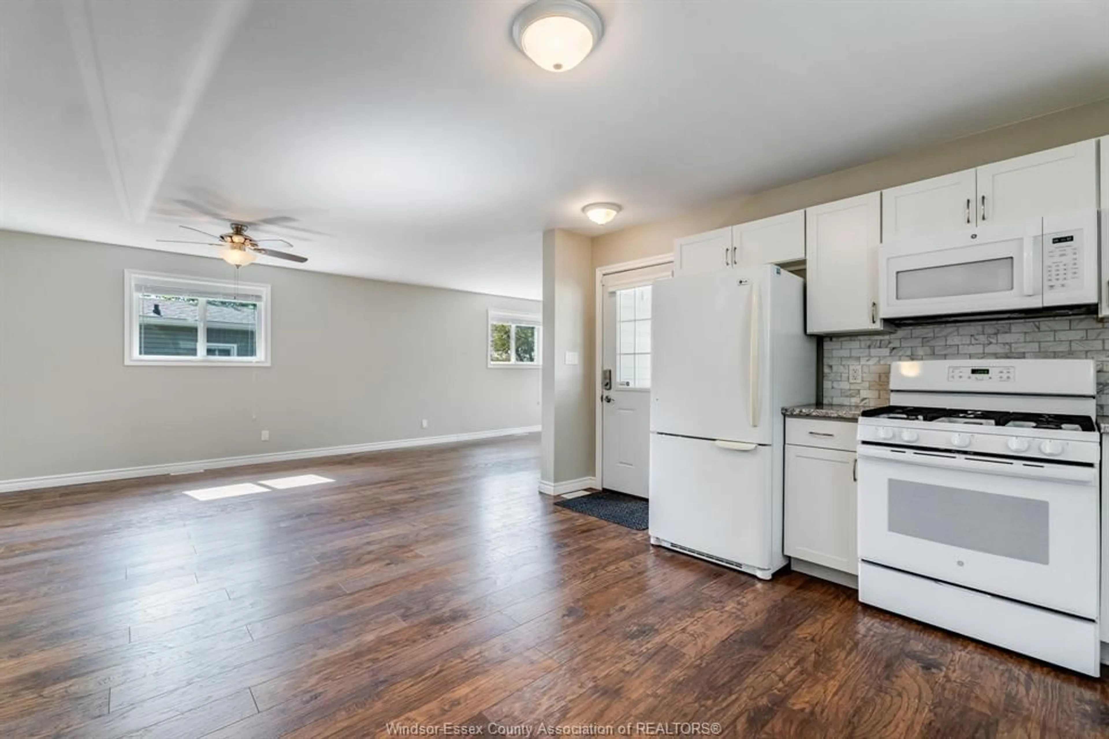 Open concept kitchen, unknown for 145 Dana, Essex Ontario N8M 2A3