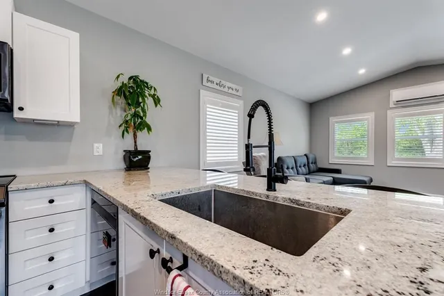11408 County Rd 46 #10, Comber 5