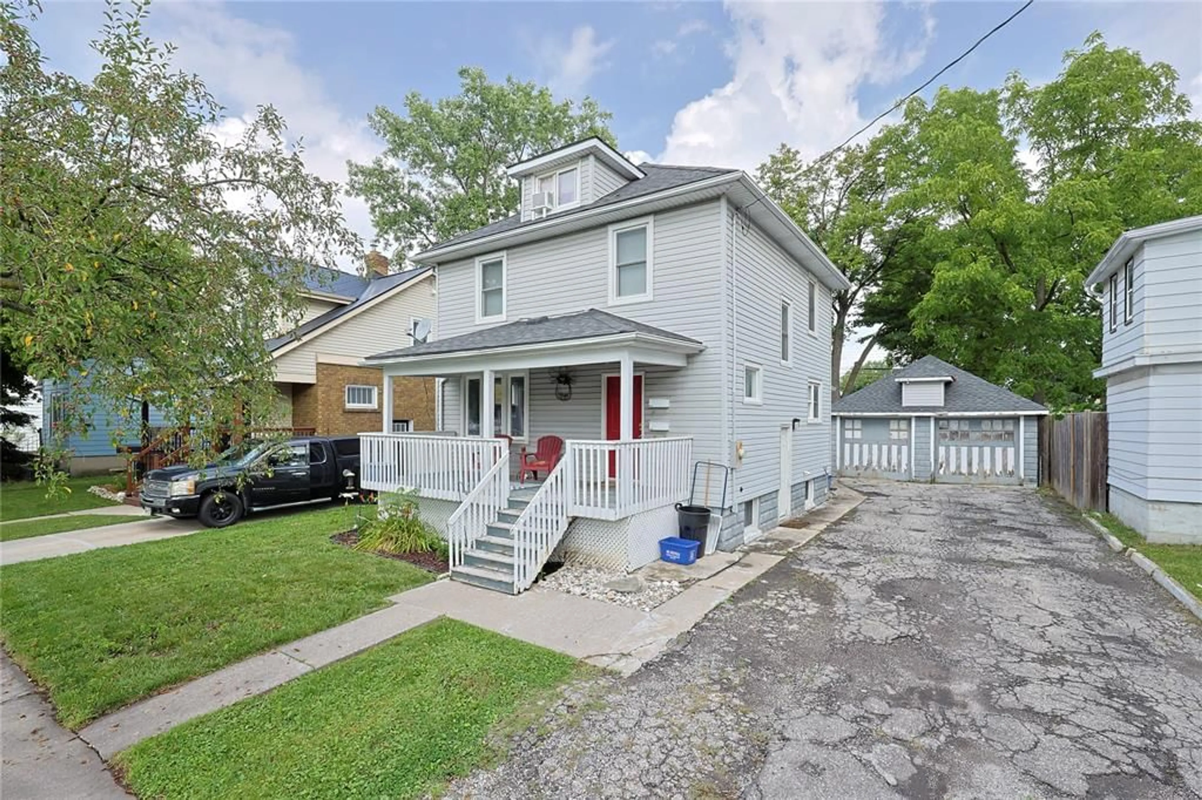 Unknown for 414 DAVIS St, Sarnia Ontario N7T 1C3