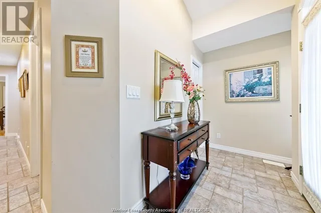 6085 Natalie Crt, LaSalle 5