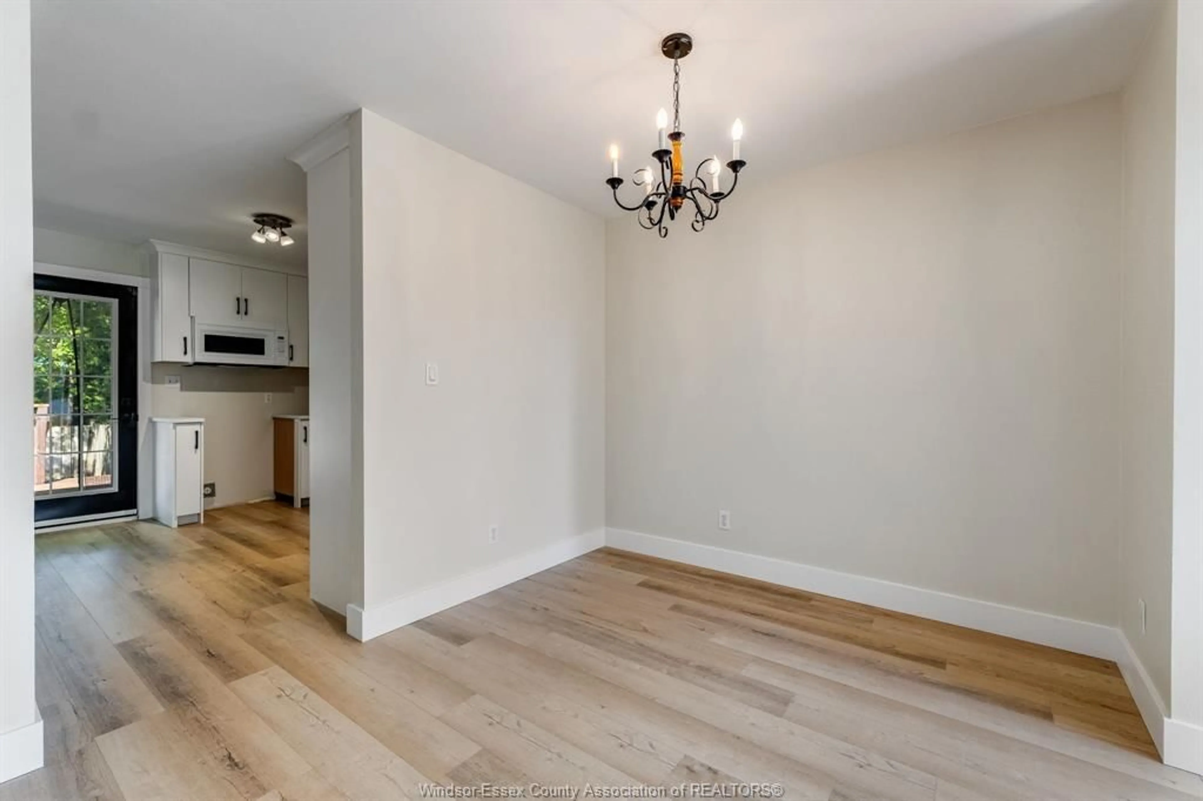 A pic of a room for 185 Marlborough St, Leamington Ontario N8H 4S2