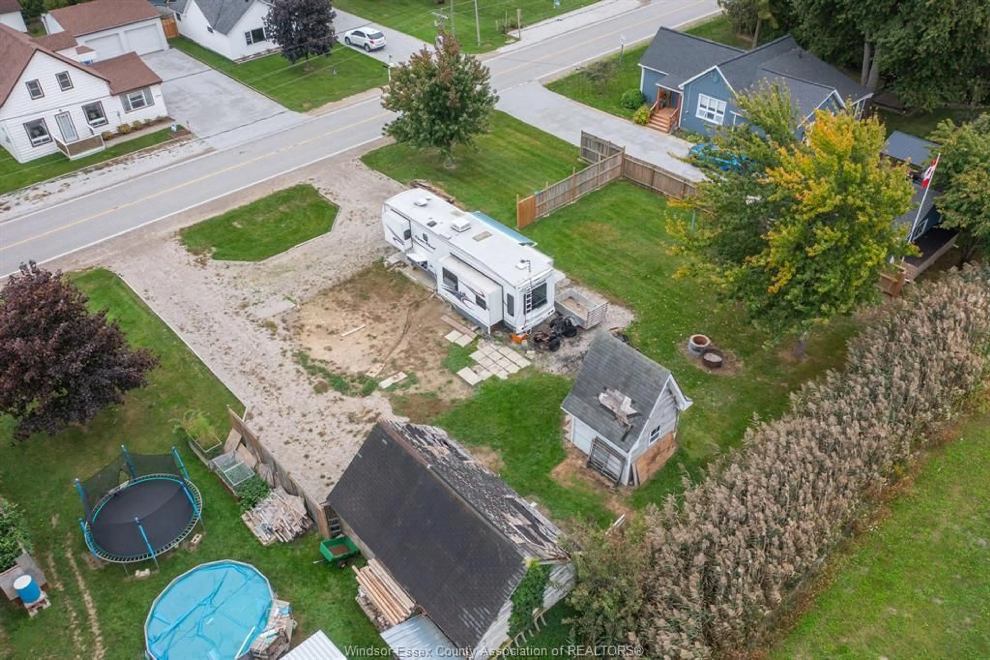 A pic from outside/outdoor area/front of a property/back of a property/a pic from drone, street for 2265 COUNTY RD 31, Lakeshore Ontario N0R 1R0