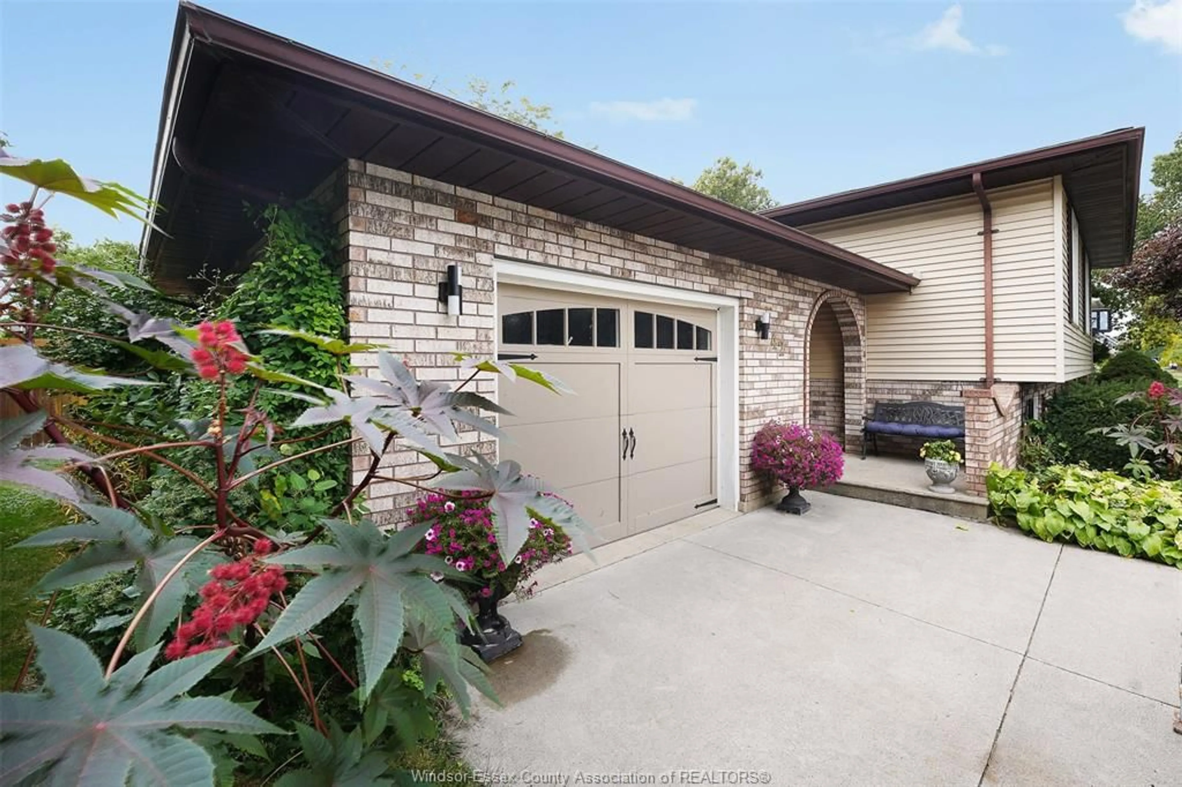 Unknown for 42 William Ave, Kingsville Ontario N9Y 3T4