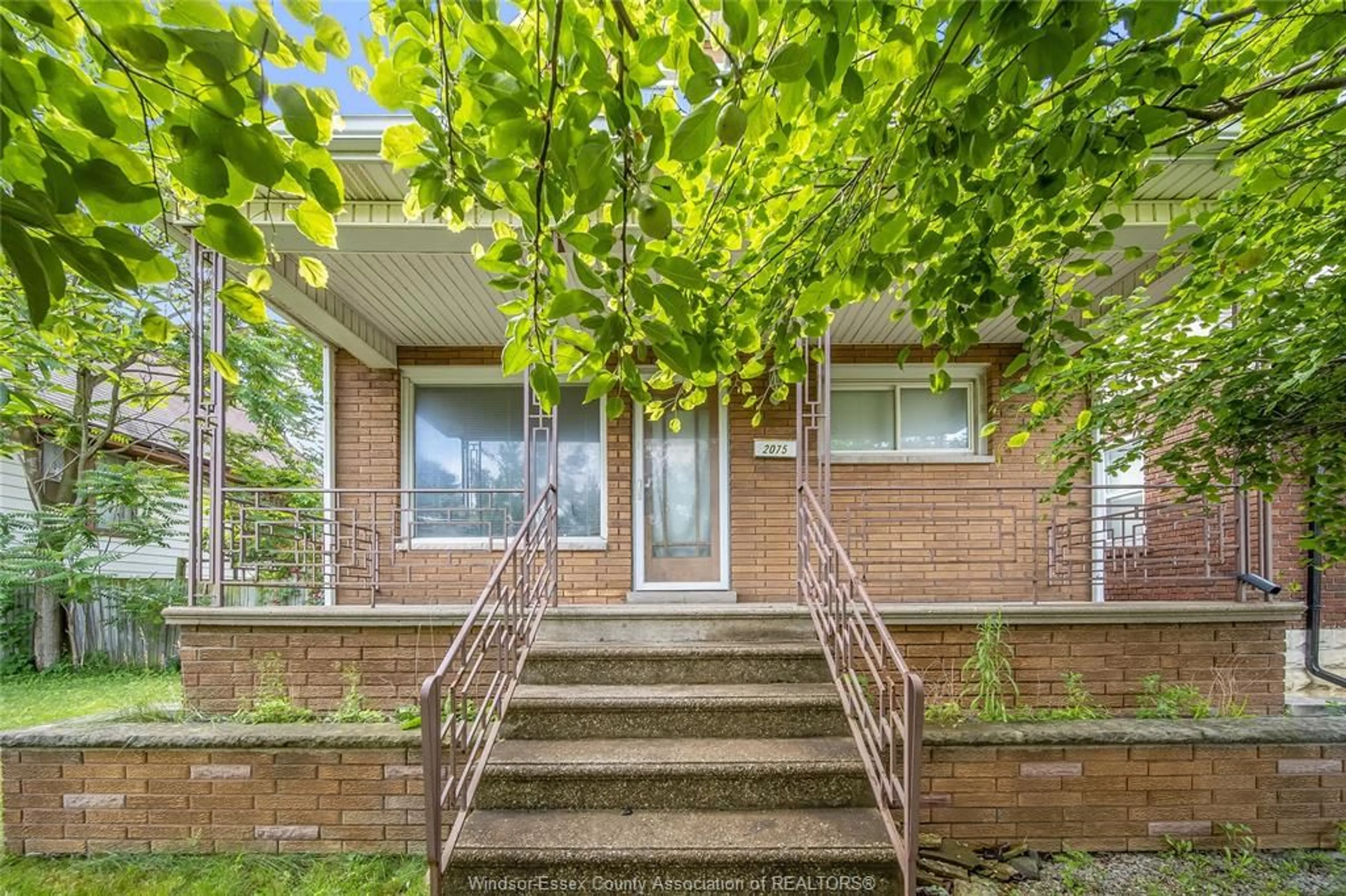 Unknown for 2075 OTTAWA St, Windsor Ontario N8Y 1R6