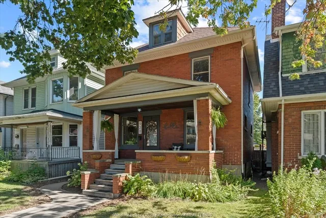 928 WINDERMERE, Windsor 2