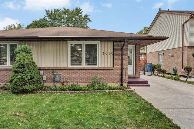 3090 FAIRLANE Cres, Windsor 4