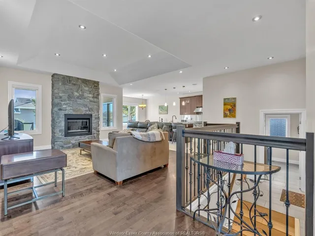 211 ROBSON, Leamington 3