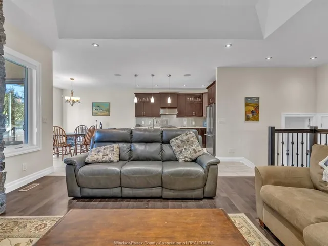 211 ROBSON, Leamington 5
