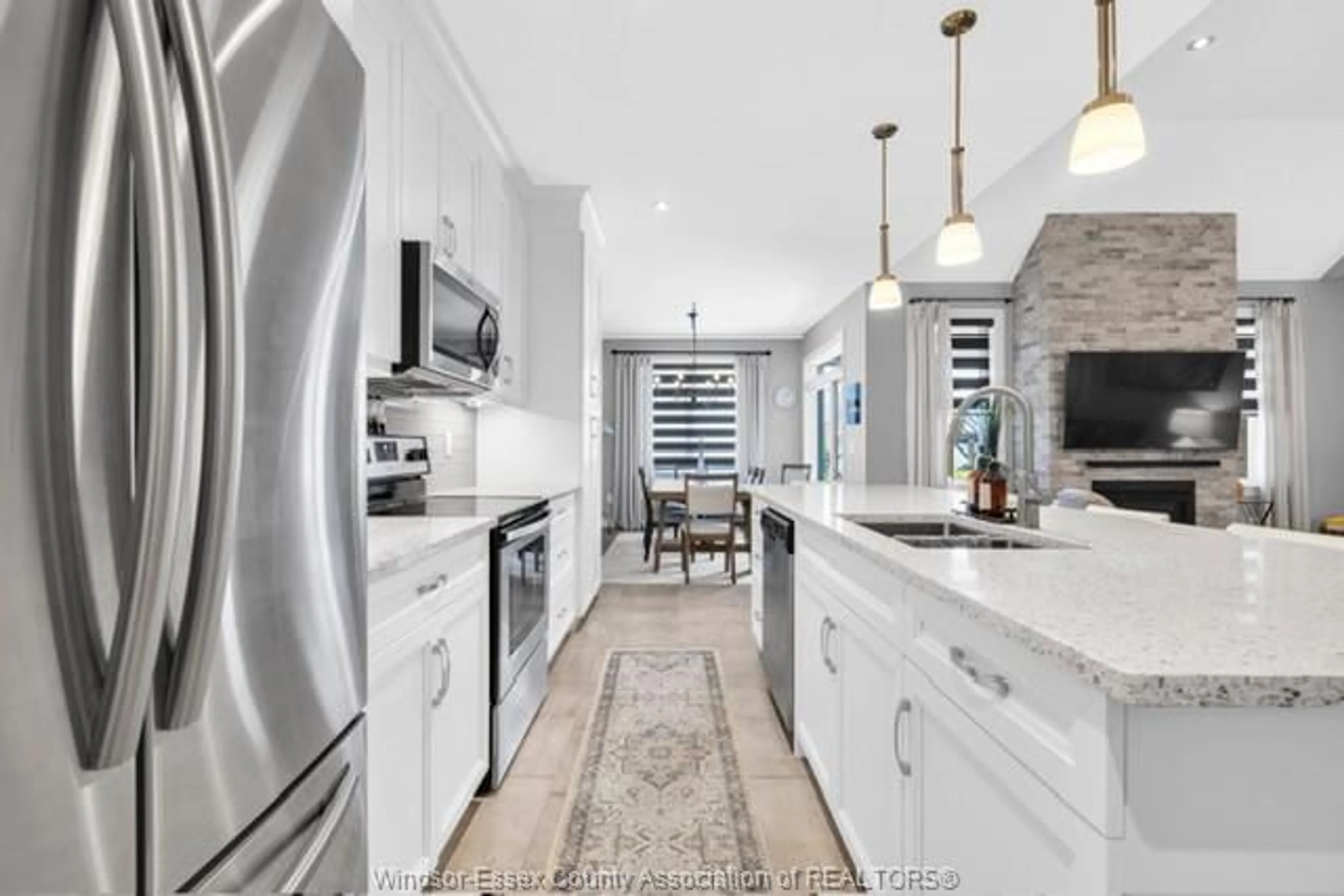 Open concept kitchen, ceramic/tile floor for 2230 MAITLAND, Windsor Ontario N8P 0B7