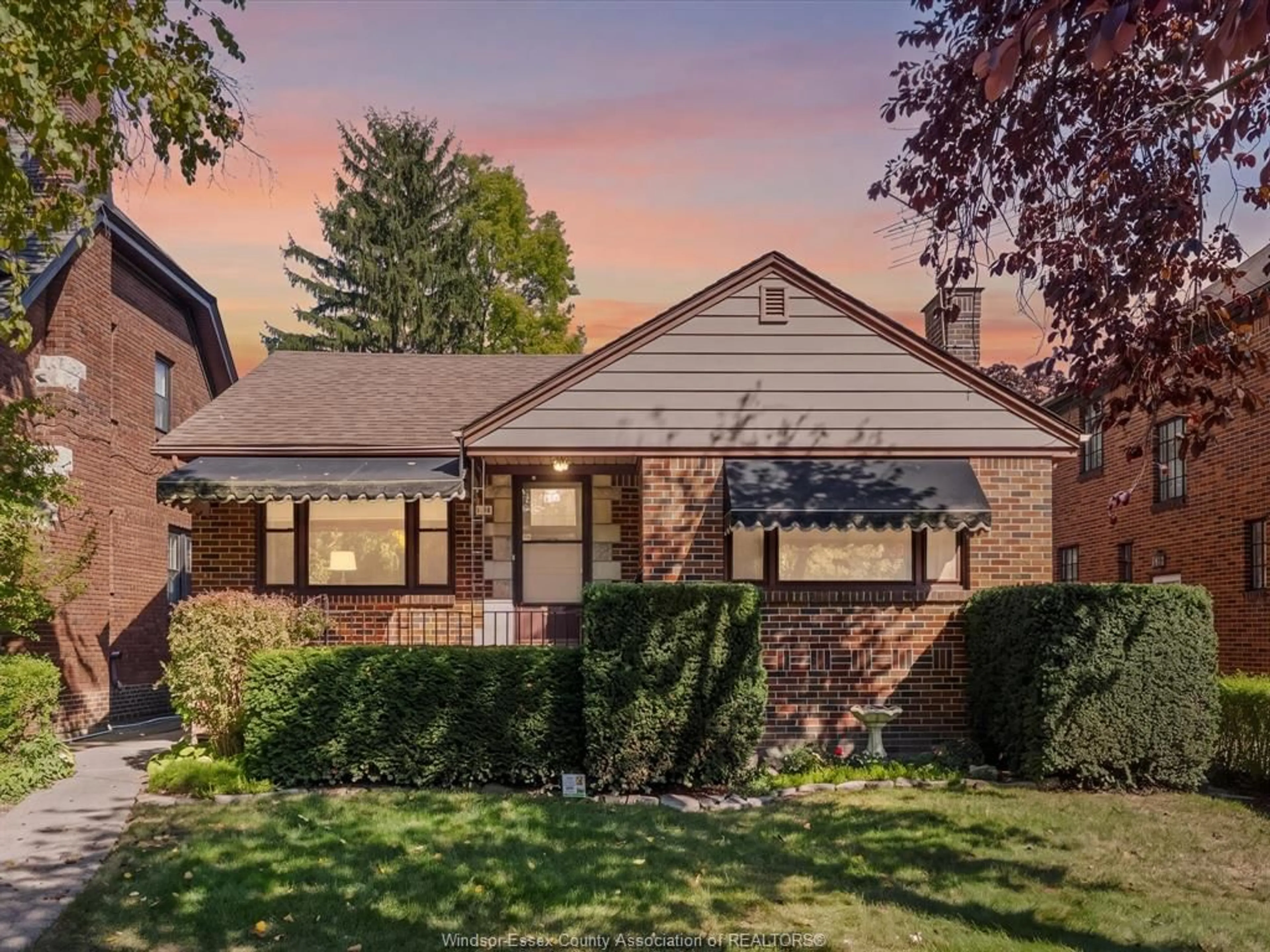 Home with brick exterior material, street for 2214 VICTORIA Ave, Windsor Ontario N8X 1R1