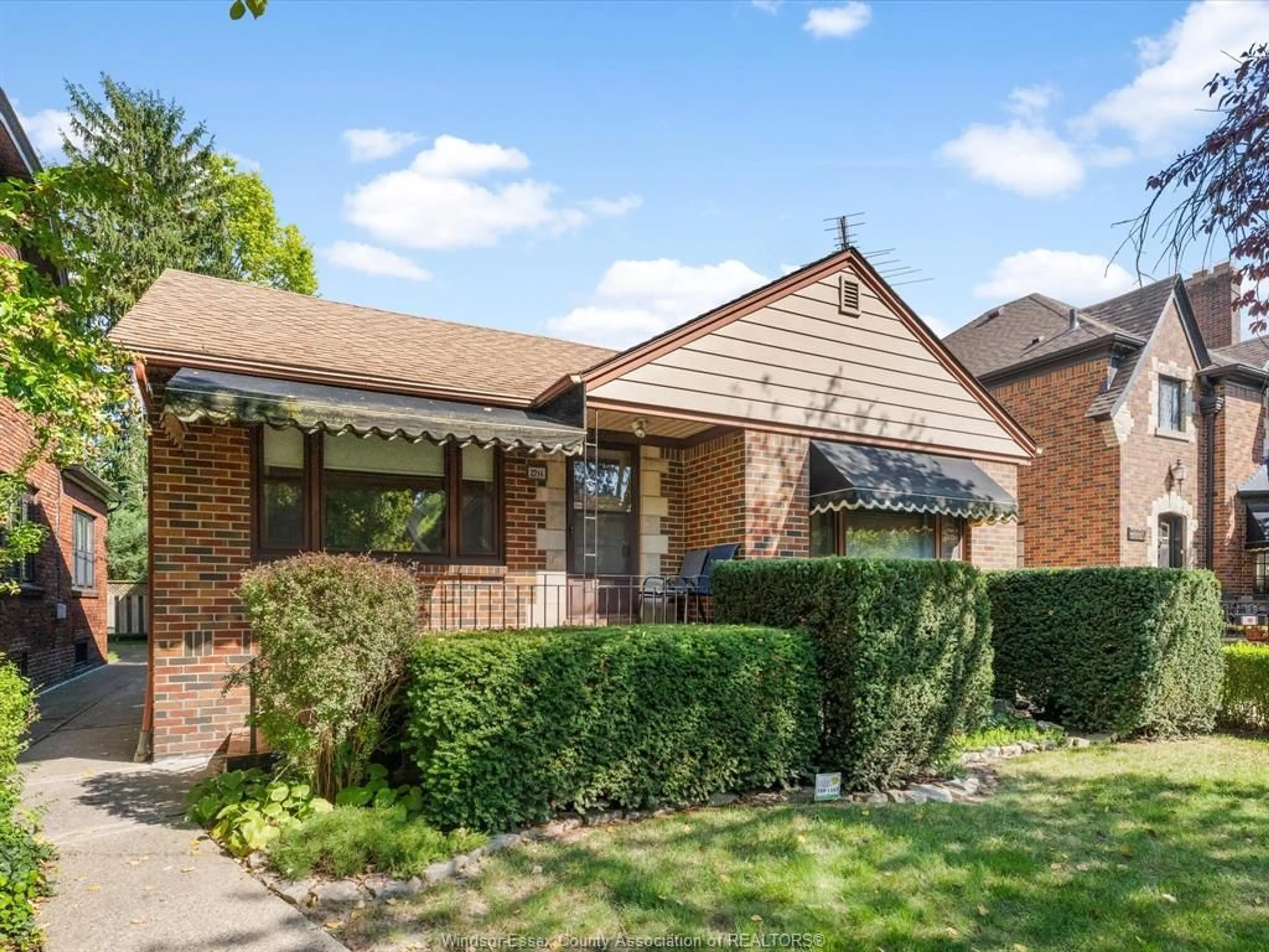 Home with brick exterior material, street for 2214 VICTORIA Ave, Windsor Ontario N8X 1R1