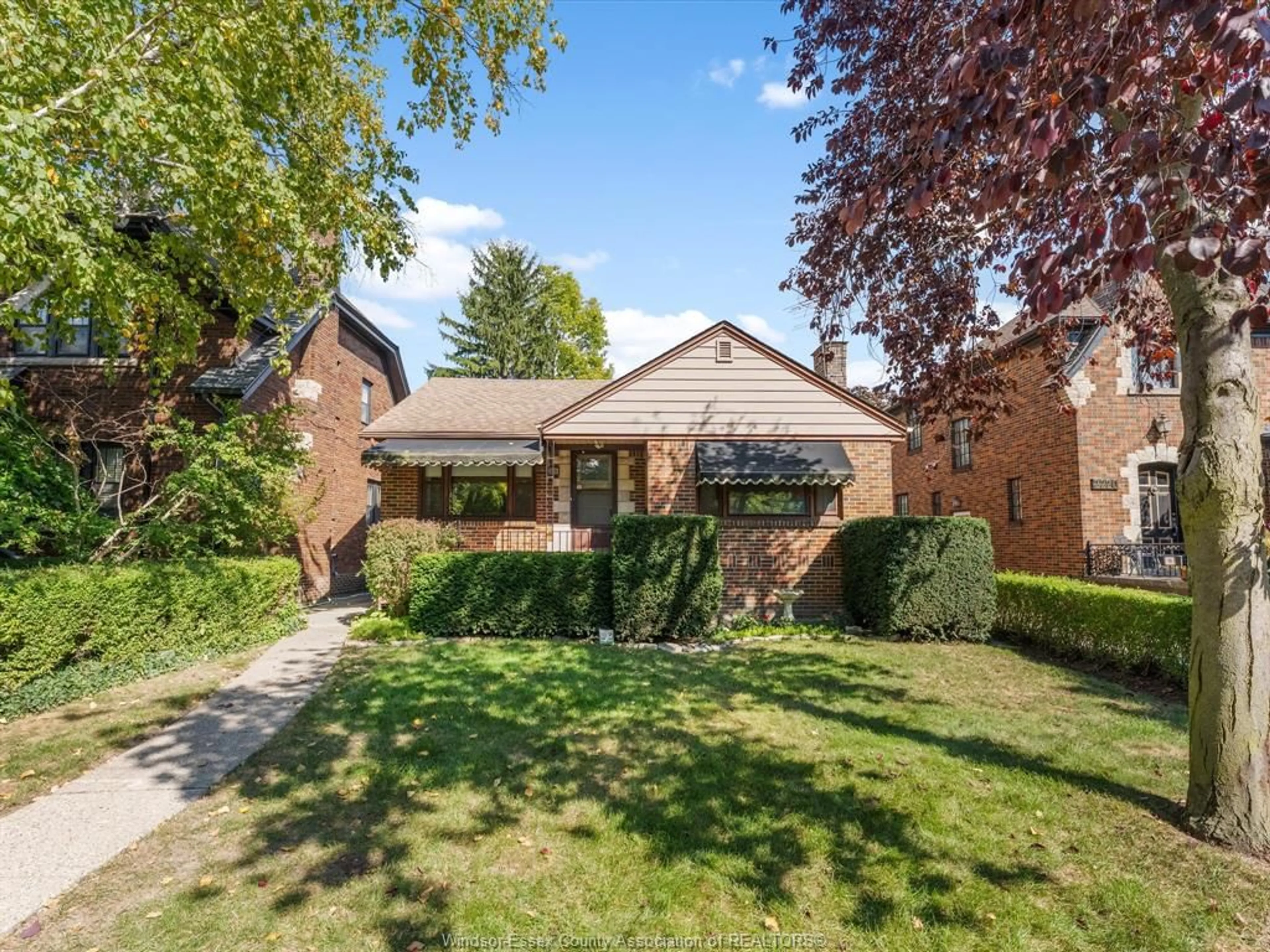 Home with brick exterior material, street for 2214 VICTORIA Ave, Windsor Ontario N8X 1R1