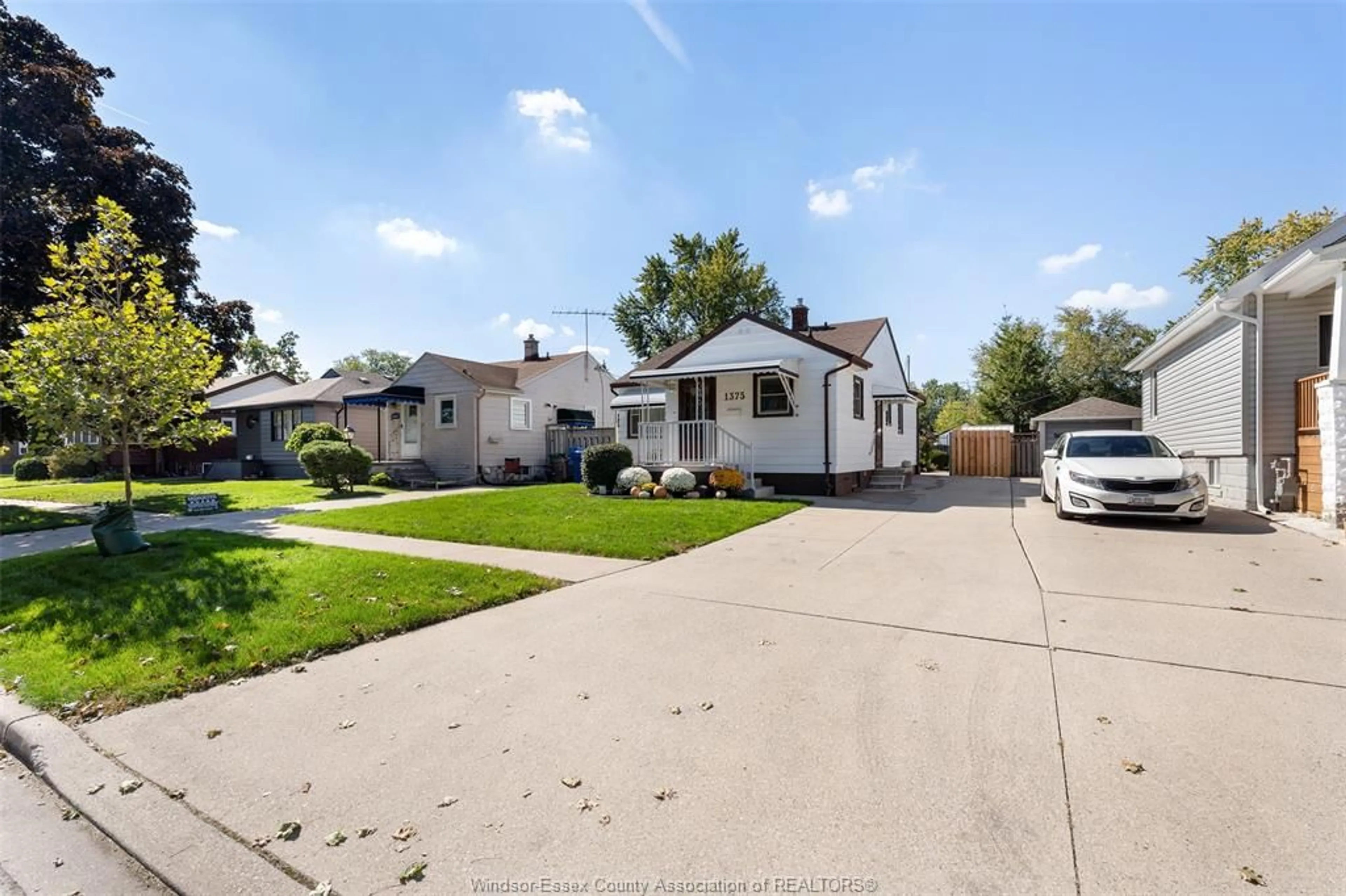 A pic from outside/outdoor area/front of a property/back of a property/a pic from drone, street for 1375 BERNARD Rd, Windsor Ontario N8Y 4K2