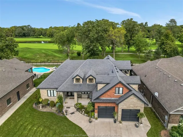 44 HILTON Crt, Amherstburg 2