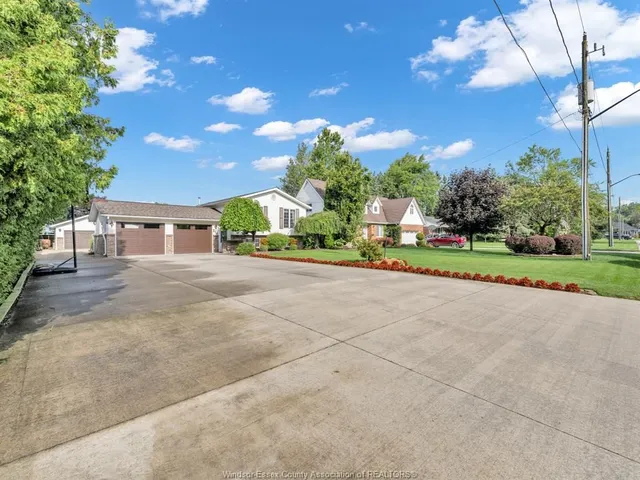 214 PRINCE ALBERT St, Kingsville 3