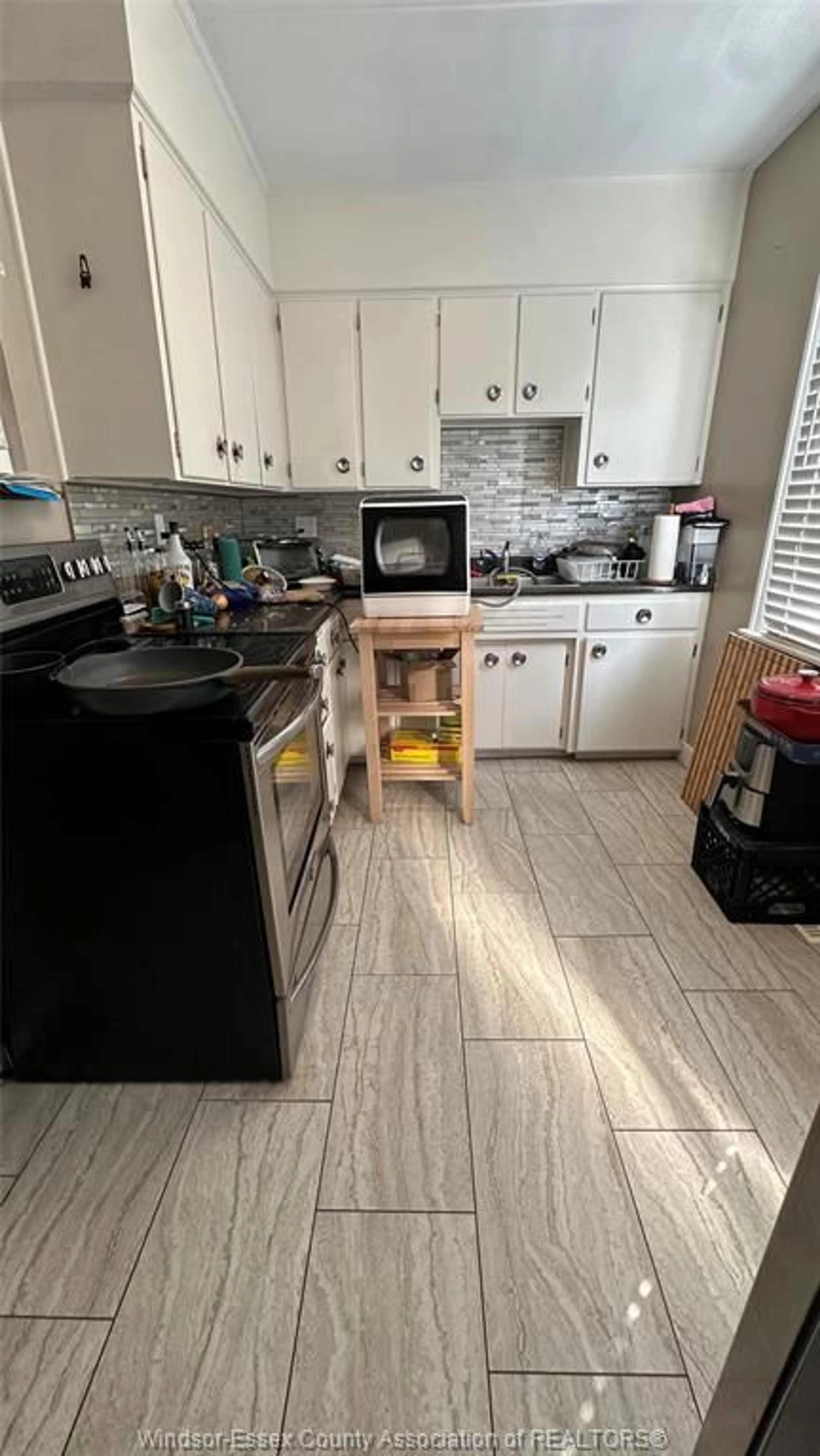 Standard kitchen, unknown for 3603 WALKER, Windsor Ontario N8W 3S6