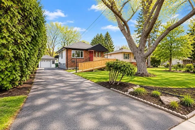 616 DUCHARME St, Windsor 3