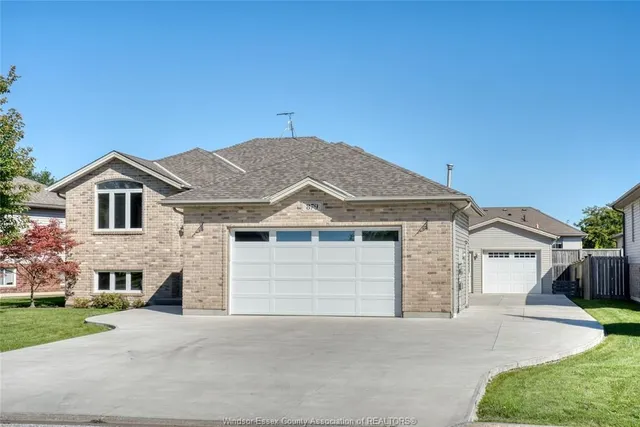 879 WESTWOOD, Lakeshore 3