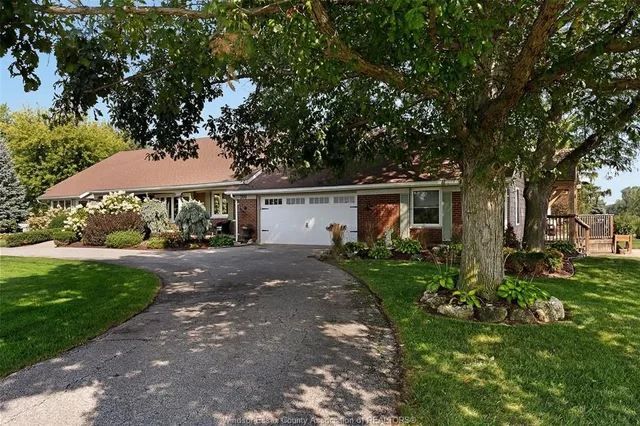269 ROAD 11, Kingsville 2