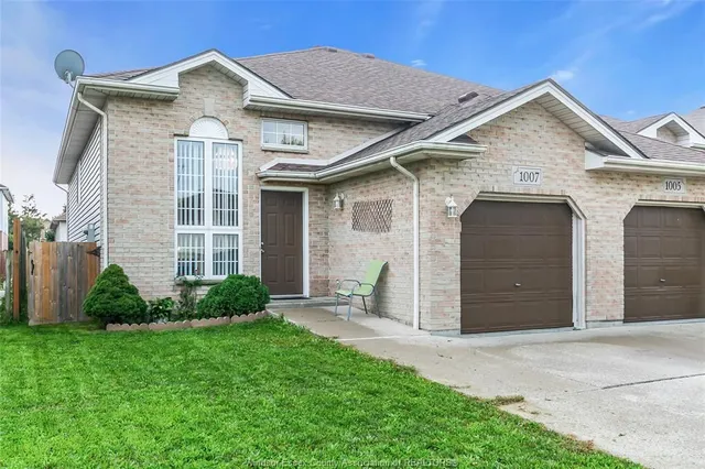 1007 SILVERDALE, Windsor 2