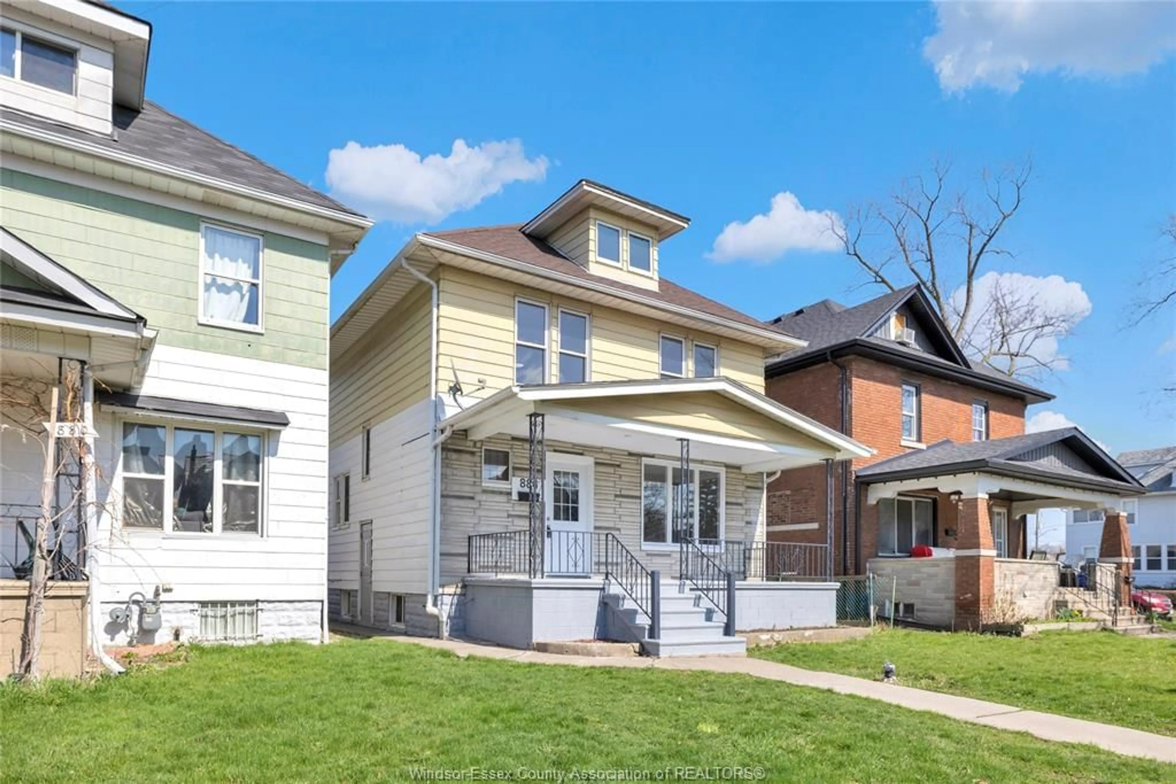 Home with brick exterior material, street for 884 MOY, Windsor Ontario N9A 2N8