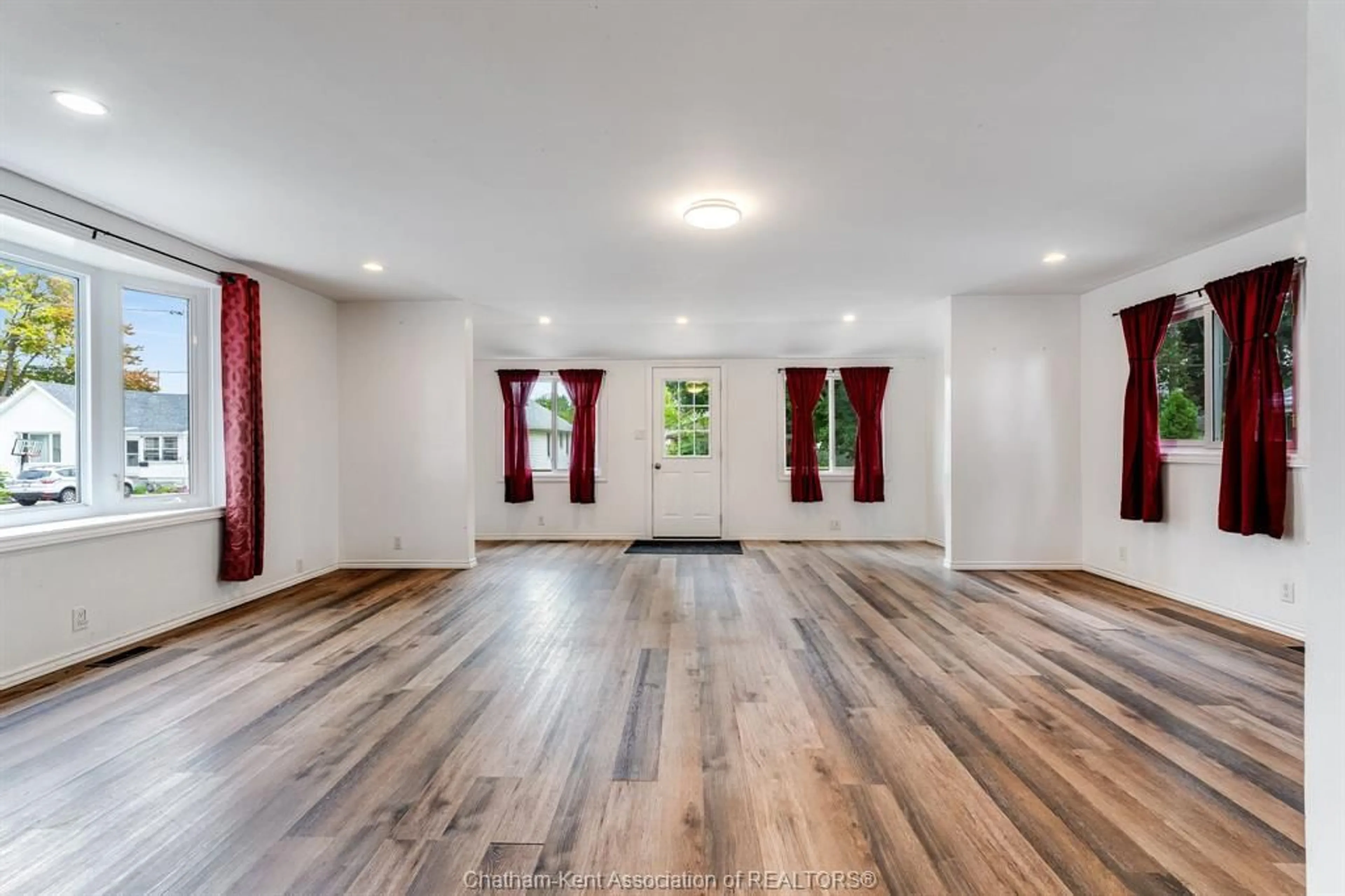 Unknown for 171 Edgar St, Chatham Ontario N7M 1V6