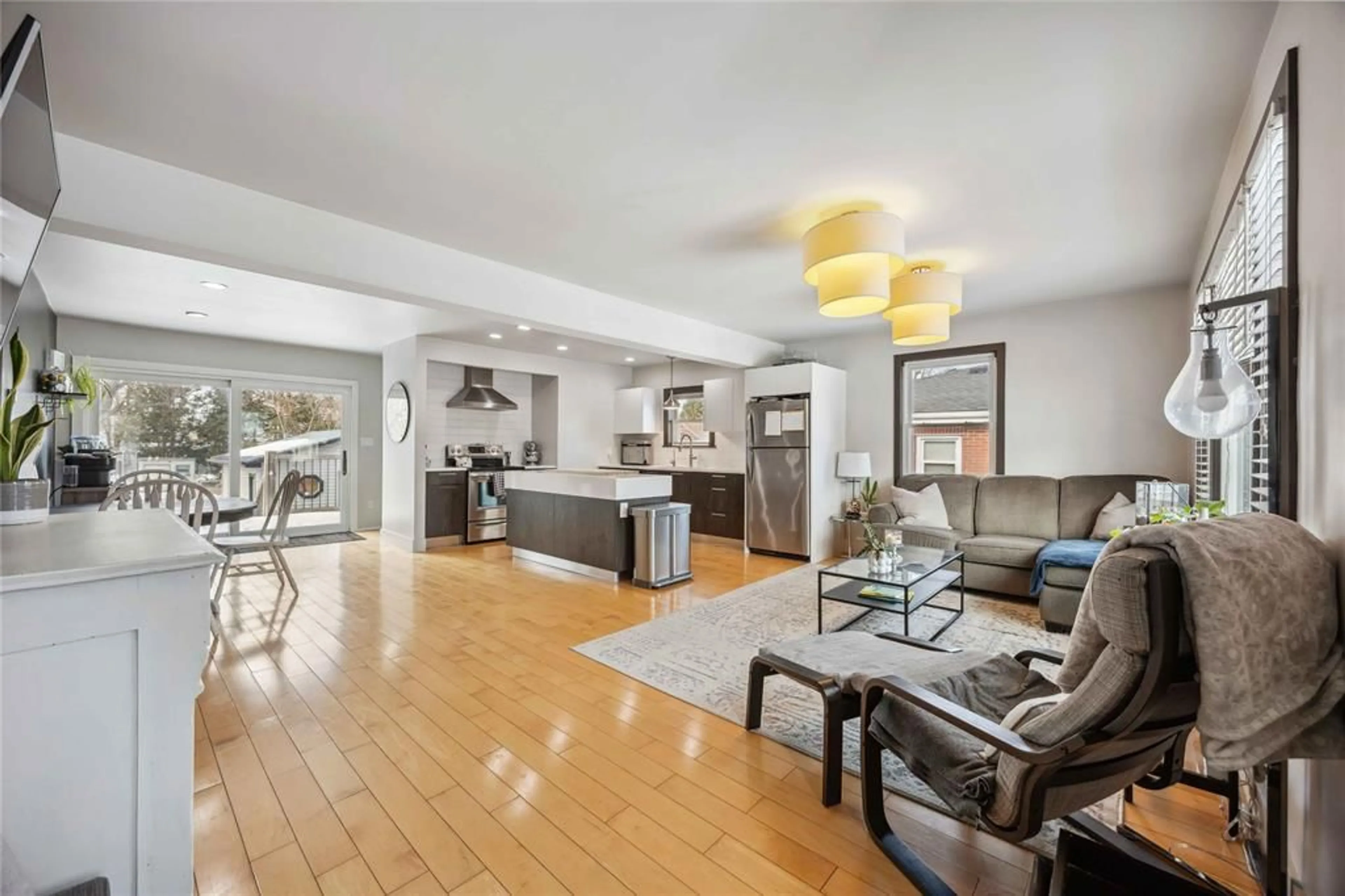 Open concept kitchen, unknown for 703 WILLIAM Ave, Sarnia Ontario N7T 7C7