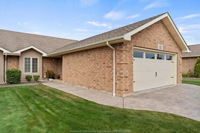 523 GOLFVIEW, Amherstburg 2