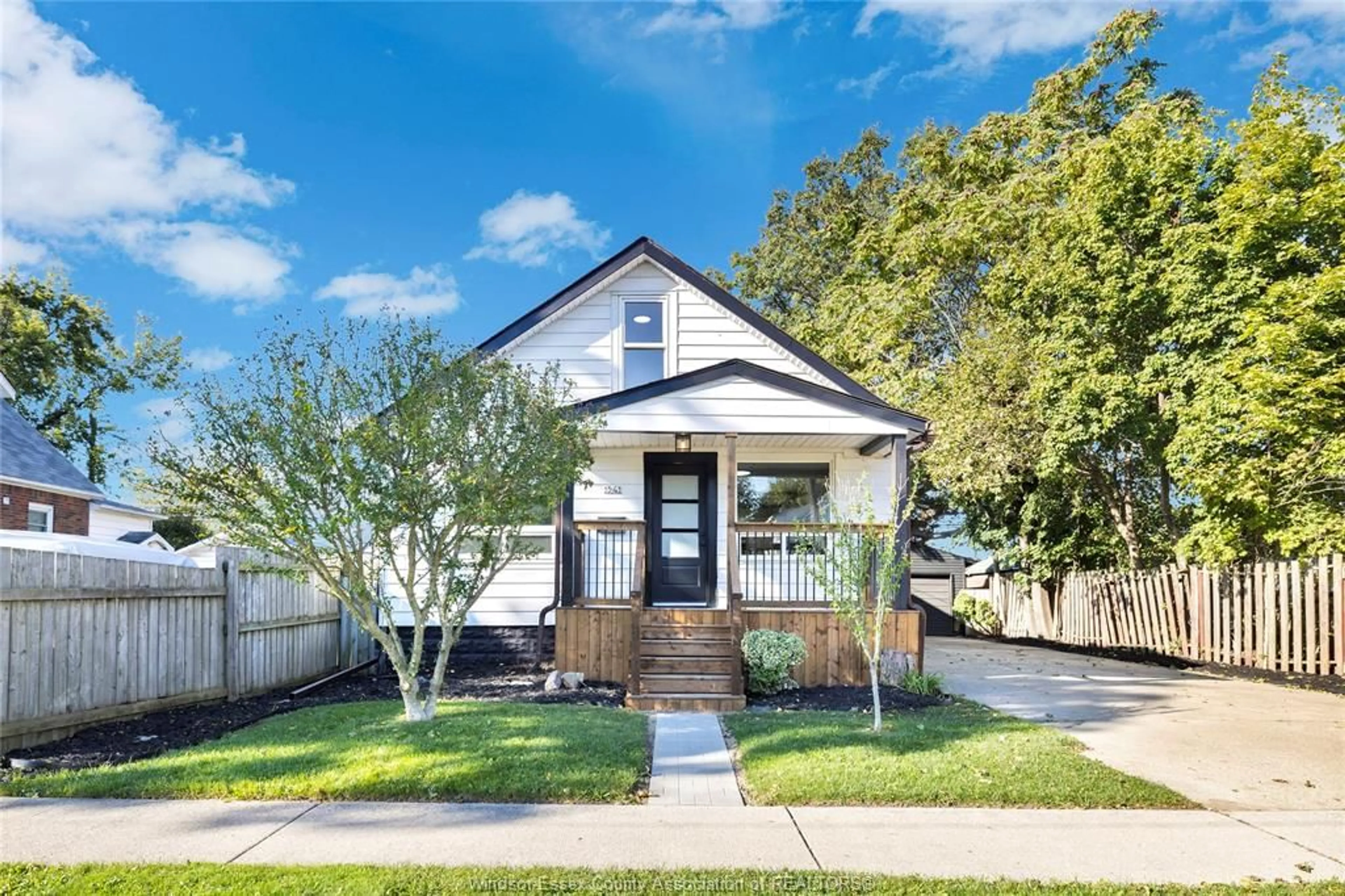 Home with brick exterior material, street for 1541 ALBERT, Windsor Ontario N8Y 3R3