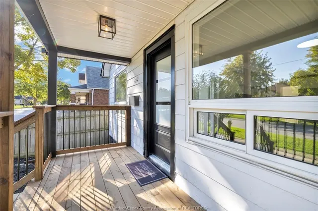 1541 ALBERT, Windsor 3