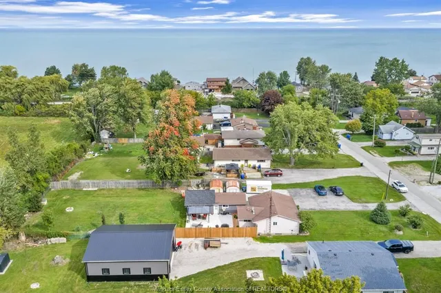 151 ALEXANDER, Lakeshore 4