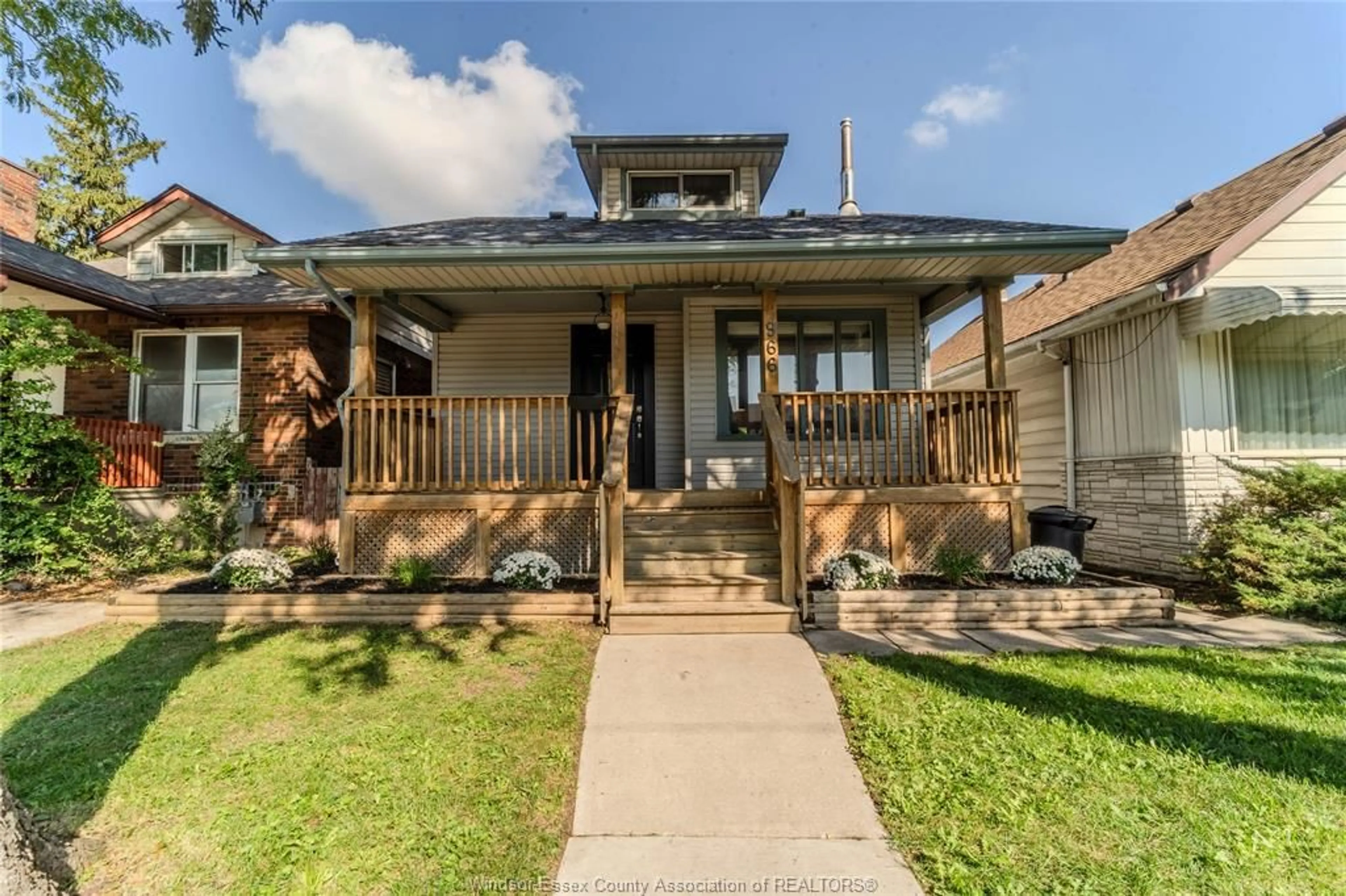 Home with brick exterior material, street for 966 CURRY Ave, Windsor Ontario N9B 2C5