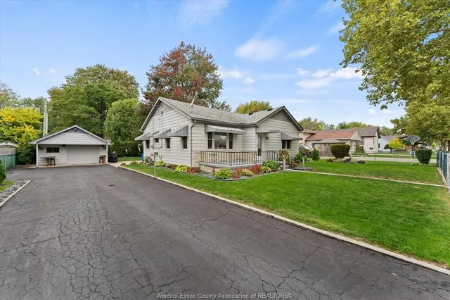 276 BROCK, Amherstburg 5