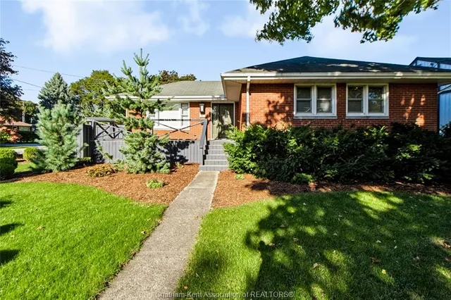 81 Devon Rd, Chatham 2