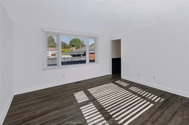 81 Devon Rd, Chatham 5