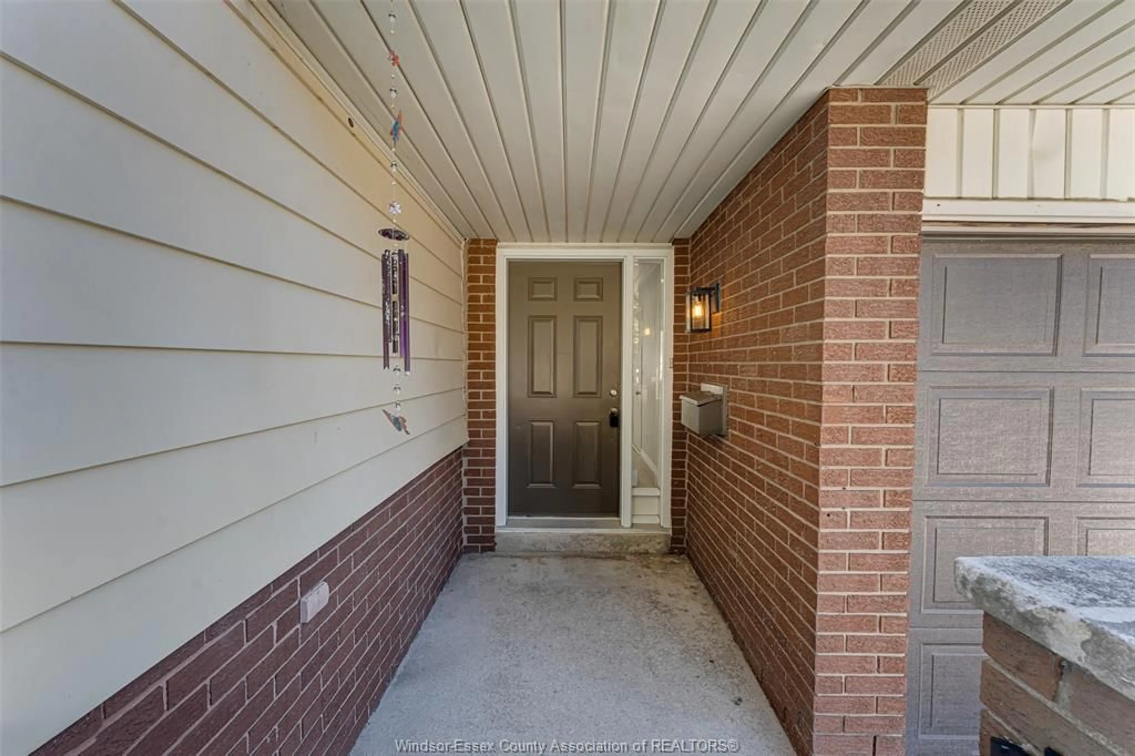 Unknown for 282 Brien, Essex Ontario N8M 2P8